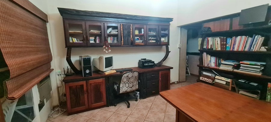 5 Bedroom Property for Sale in Douglas Northern Cape